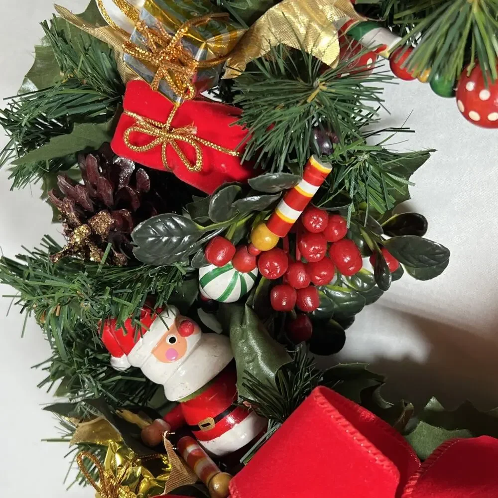 Vintage 16” Christmas Wreath Wood Beads Santa Bear Mouse Velvet Bow Gold & Red
